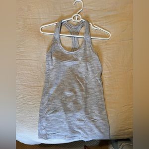 Lululemon Workout Tank in Heather Gray/White Size 8